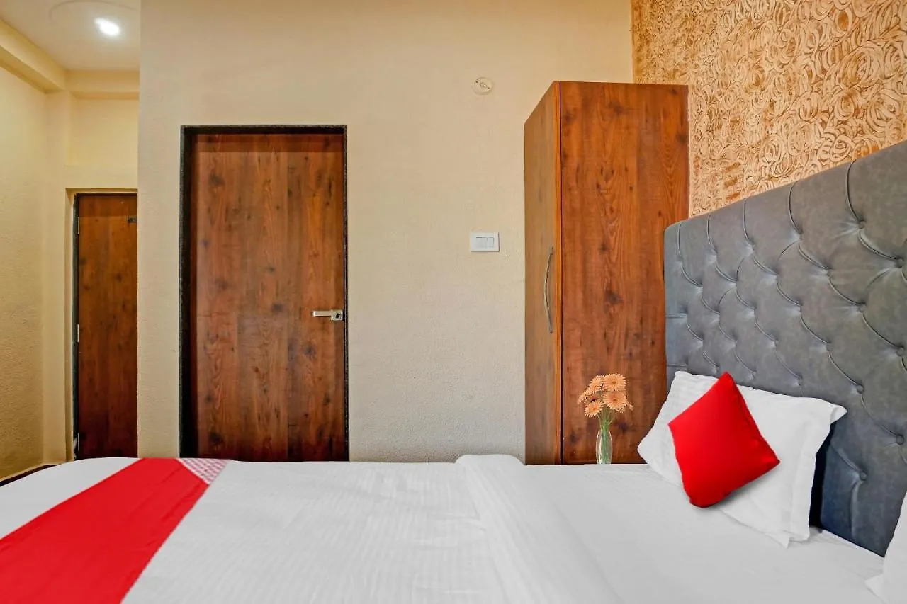 Flagship Maharaja Resort Varanasi 3*,  India